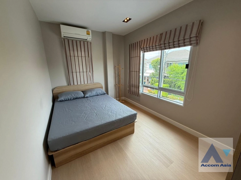 17  3 br House for rent and sale in Pattanakarn ,Bangkok  at Life Bangkok Boulevard Wongwaen-Onnut 2 AA43243