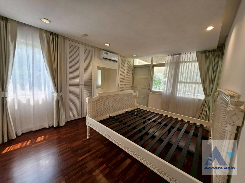 7  2 br Apartment For Rent in Ploenchit ,Bangkok BTS Ploenchit at Set among tropical atmosphere AA43245