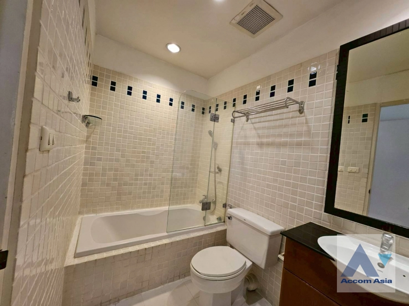 11  2 br Apartment For Rent in Ploenchit ,Bangkok BTS Ploenchit at Set among tropical atmosphere AA43245