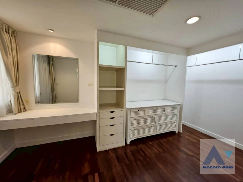 10  2 br Apartment For Rent in Ploenchit ,Bangkok BTS Ploenchit at Set among tropical atmosphere AA43245