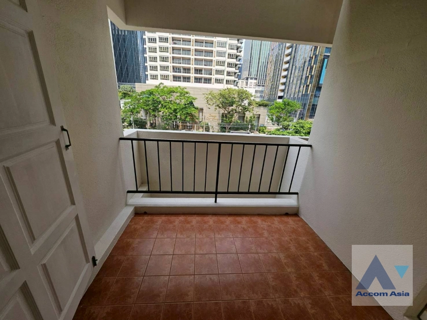 9  2 br Apartment For Rent in Ploenchit ,Bangkok BTS Ploenchit at Set among tropical atmosphere AA43245
