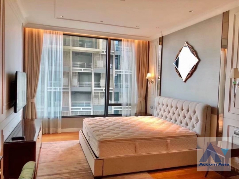 5  1 br Condominium For Rent in Ploenchit ,Bangkok BTS Chitlom at Sindhorn Residence AA43248