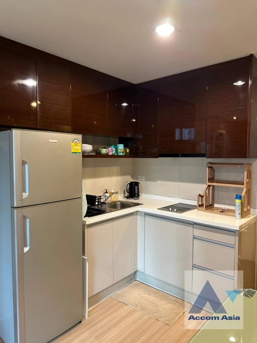 unit 2 Bedrooms  Condominium For Rent in Phaholyothin, Bangkok  near BTS Ratchadamri (AA43251)