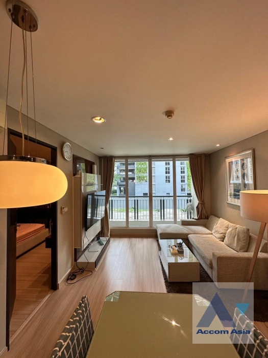 unit 2 Bedrooms  Condominium For Rent in Phaholyothin, Bangkok  near BTS Ratchadamri (AA43251)