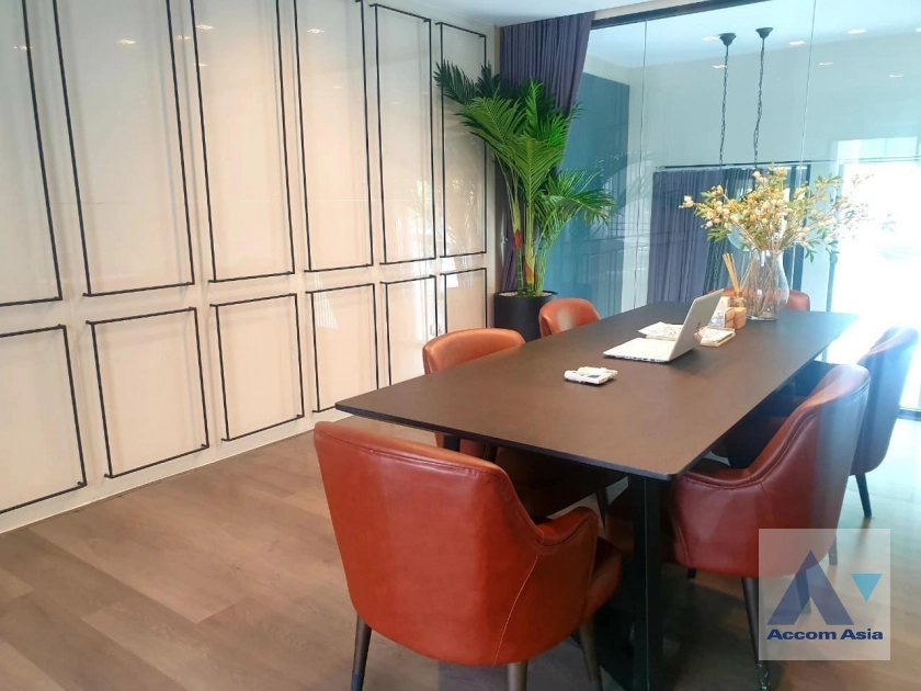 unitCorner Unit, Home Office |  4 Bedrooms  Townhouse For Rent in Samutprakan, Samutprakan  (AA43253)