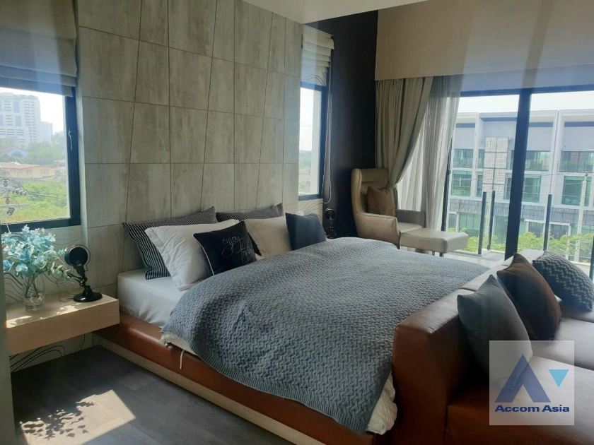 14  4 br Townhouse For Rent in Samutprakan ,Samutprakan  at Cascade Bangna AA43253