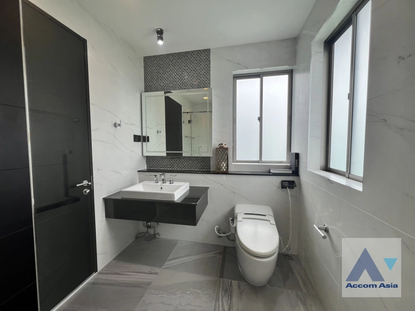 25  4 br House for rent and sale in Latkrabang ,Bangkok ARL Ban Thap Chang at House AA43258