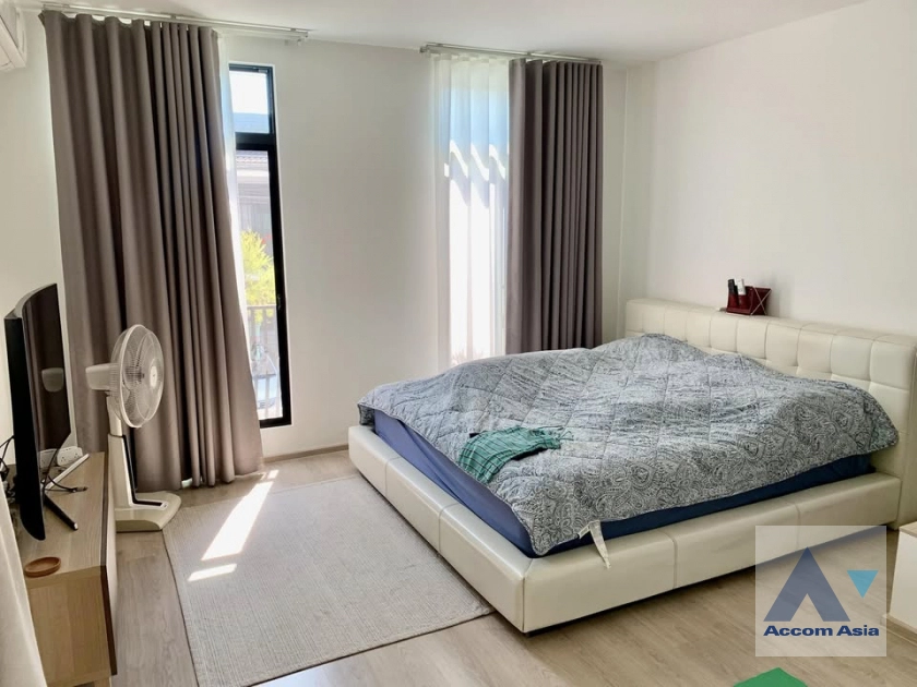 6  2 br House For Sale in Samutprakan ,Samutprakan  at Villaggio 3 Srinakarin Bangna AA43263