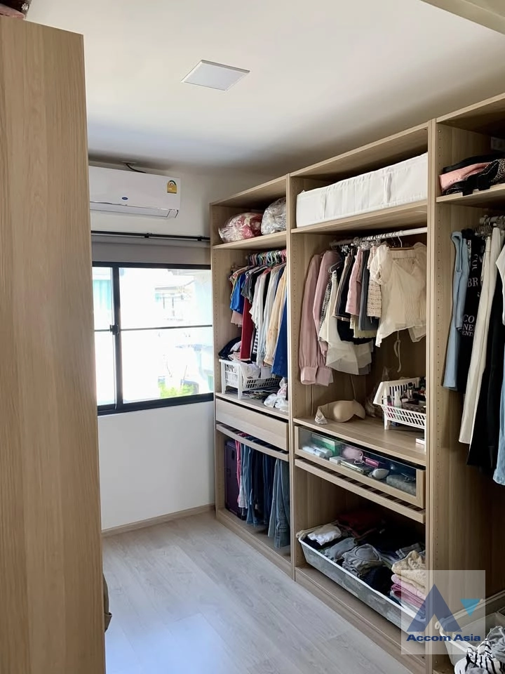 7  2 br House For Sale in Samutprakan ,Samutprakan  at Villaggio 3 Srinakarin Bangna AA43263