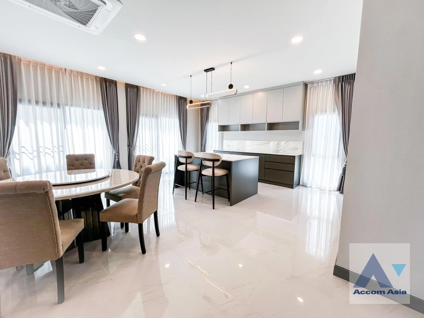 5  5 br House For Rent in Samutprakan ,Samutprakan BTS Bang Na at The City Bangna AA43268