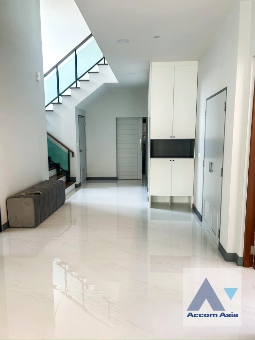 8  5 br House For Rent in Samutprakan ,Samutprakan BTS Bang Na at The City Bangna AA43268