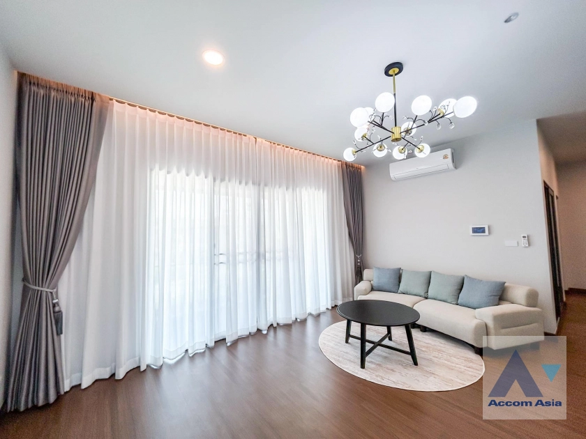 unitFully Furnished |  5 Bedrooms  House For Rent in Samutprakan, Samutprakan  near BTS Bang Na (AA43268)