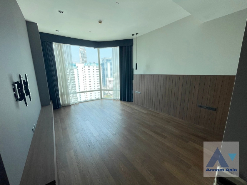 5  2 br Condominium For Sale in Sukhumvit ,Bangkok BTS Phrom Phong at Royce Private Residences AA43271