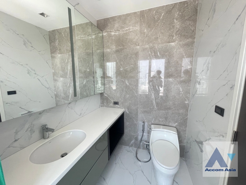 7  2 br Condominium For Sale in Sukhumvit ,Bangkok BTS Phrom Phong at Royce Private Residences AA43271