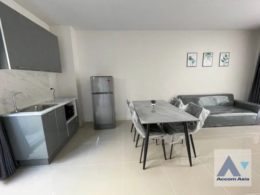 unitFully Furnished |  3 Bedrooms  Townhouse For Rent in Pattanakarn, Bangkok  near ARL Hua Mak (AA43273)