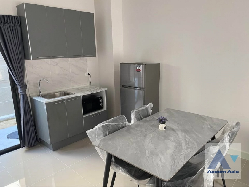 5  3 br Townhouse For Rent in Pattanakarn ,Bangkok ARL Hua Mak at Baan Klang Muang Sukhumvit - Onnut AA43273