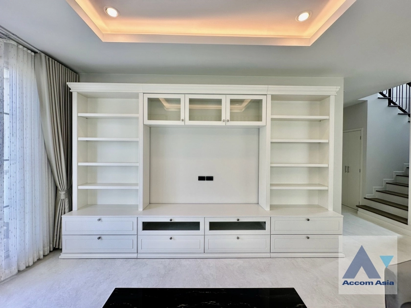  1  4 br House For Rent in Samutprakan ,Samutprakan  at Setthasiri Bangna KM.10 AA43275