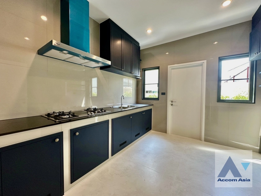 8  4 br House For Rent in Samutprakan ,Samutprakan  at Setthasiri Bangna KM.10 AA43275