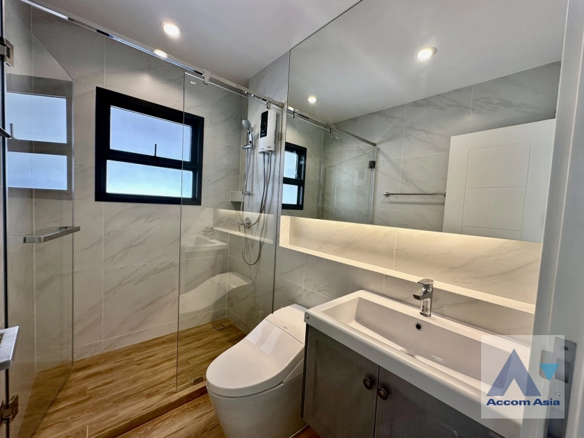 20  4 br House For Rent in Samutprakan ,Samutprakan  at Setthasiri Bangna KM.10 AA43275