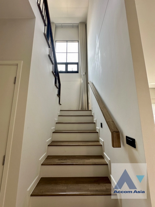 11  4 br House For Rent in Samutprakan ,Samutprakan  at Setthasiri Bangna KM.10 AA43275