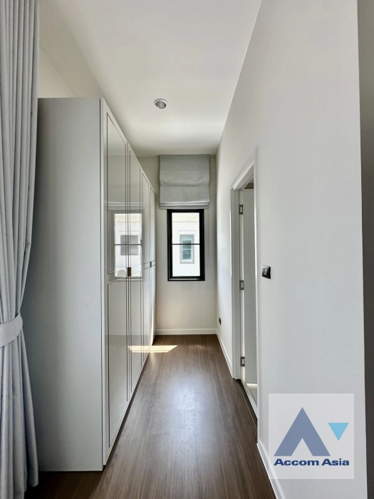 15  4 br House For Rent in Samutprakan ,Samutprakan  at Setthasiri Bangna KM.10 AA43275