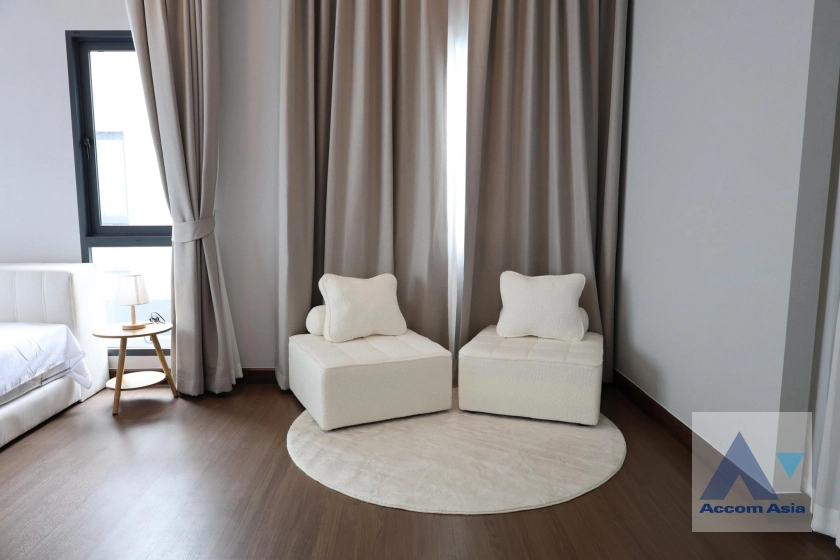 10  4 br House for rent and sale in Phaholyothin ,Bangkok  at The City Watcharapol AA43276