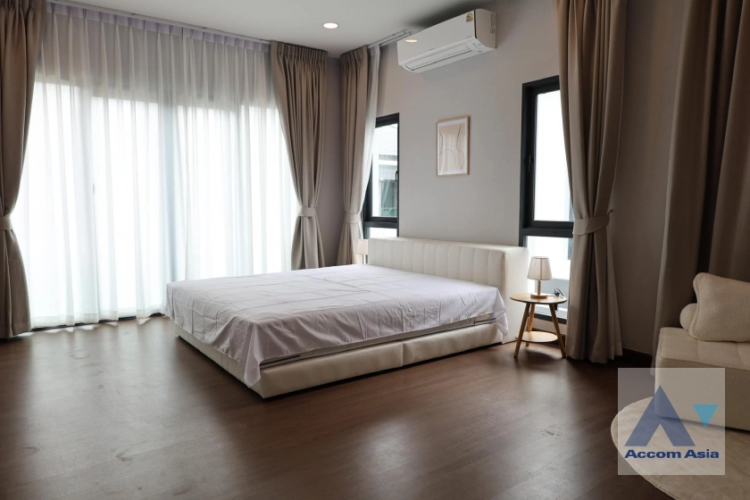 11  4 br House for rent and sale in Phaholyothin ,Bangkok  at The City Watcharapol AA43276