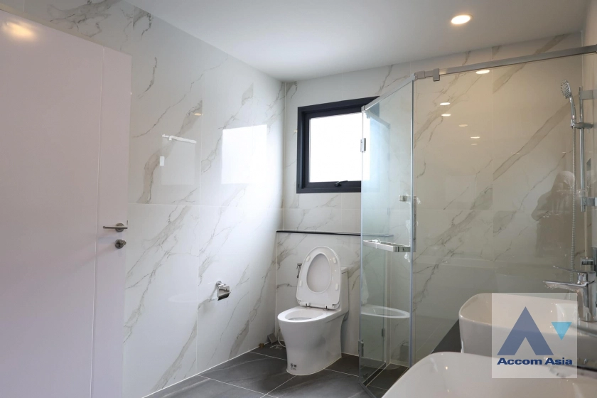 19  4 br House for rent and sale in Phaholyothin ,Bangkok  at The City Watcharapol AA43276