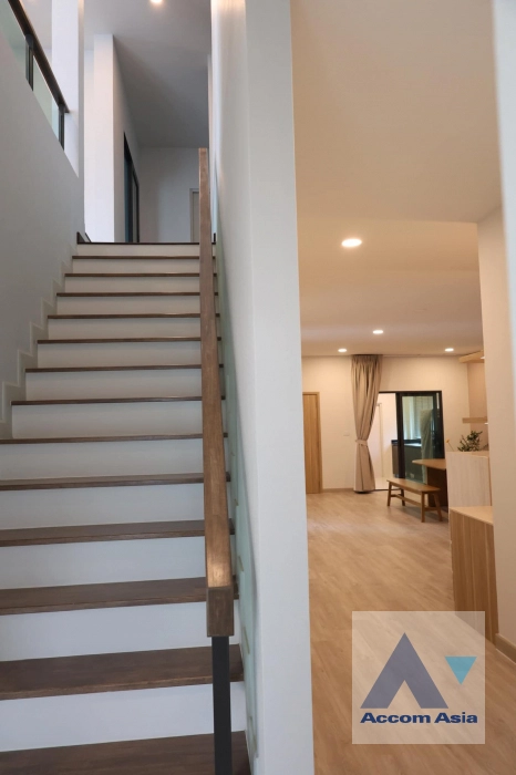 8  4 br House for rent and sale in Phaholyothin ,Bangkok  at The City Watcharapol AA43276