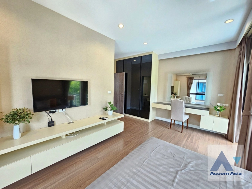 12  4 br House For Rent in Pattanakarn ,Bangkok  at House AA43277