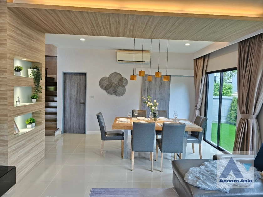 10  4 br House For Rent in Pattanakarn ,Bangkok  at House AA43277