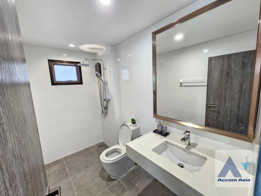 19  4 br House For Rent in Pattanakarn ,Bangkok  at House AA43277