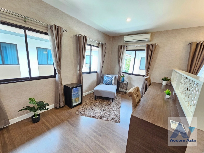 11  4 br House For Rent in Pattanakarn ,Bangkok  at House AA43277