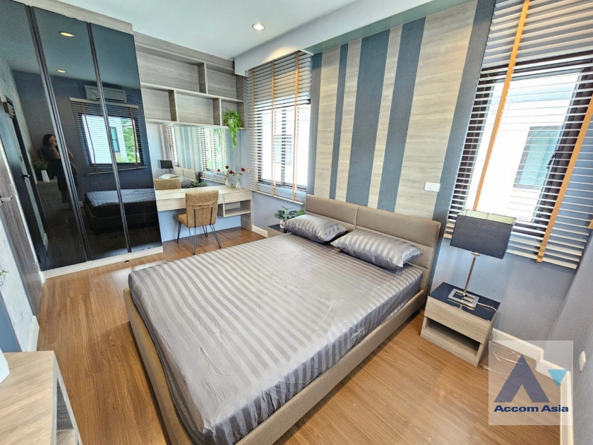 13  4 br House For Rent in Pattanakarn ,Bangkok  at House AA43277