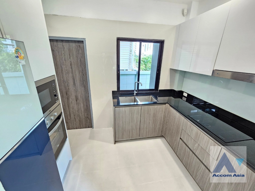 5  4 br House For Rent in Pattanakarn ,Bangkok  at House AA43277