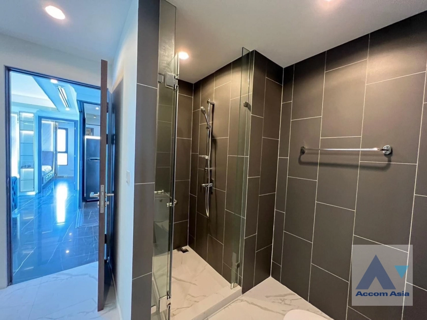 10  1 br Condominium for rent and sale in Sukhumvit ,Bangkok BTS Ekkamai at C Ekkamai AA43283