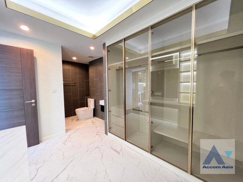 6  1 br Condominium for rent and sale in Sukhumvit ,Bangkok BTS Ekkamai at C Ekkamai AA43283