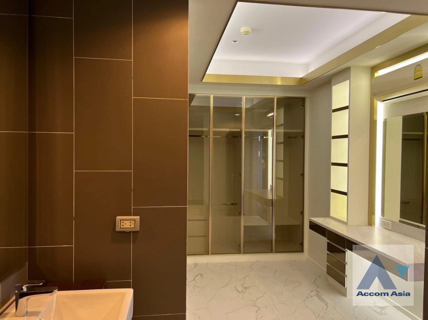 8  1 br Condominium for rent and sale in Sukhumvit ,Bangkok BTS Ekkamai at C Ekkamai AA43283