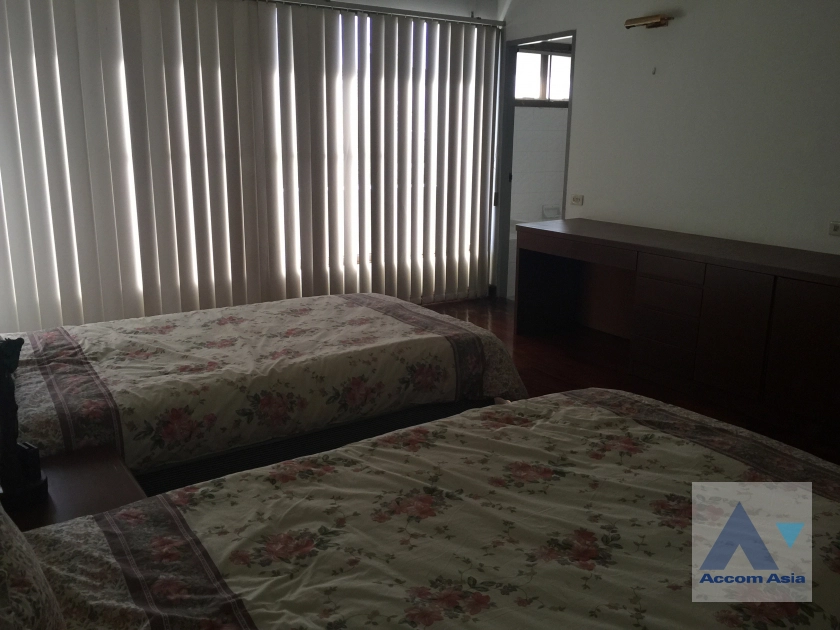 6  3 br Apartment For Rent in Sukhumvit ,Bangkok BTS Phrom Phong at 2 Units per Floor AA43289