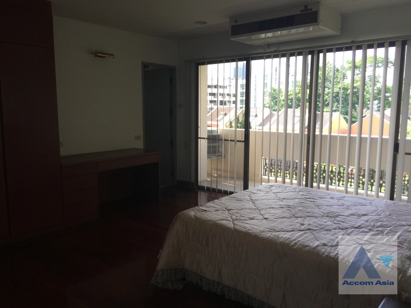 5  3 br Apartment For Rent in Sukhumvit ,Bangkok BTS Phrom Phong at 2 Units per Floor AA43289