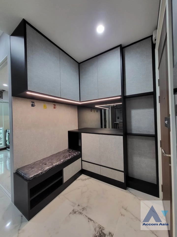 14  1 br Condominium for rent and sale in Silom ,Bangkok MRT Sam Yan at Supalai Elite Surawong AA43295