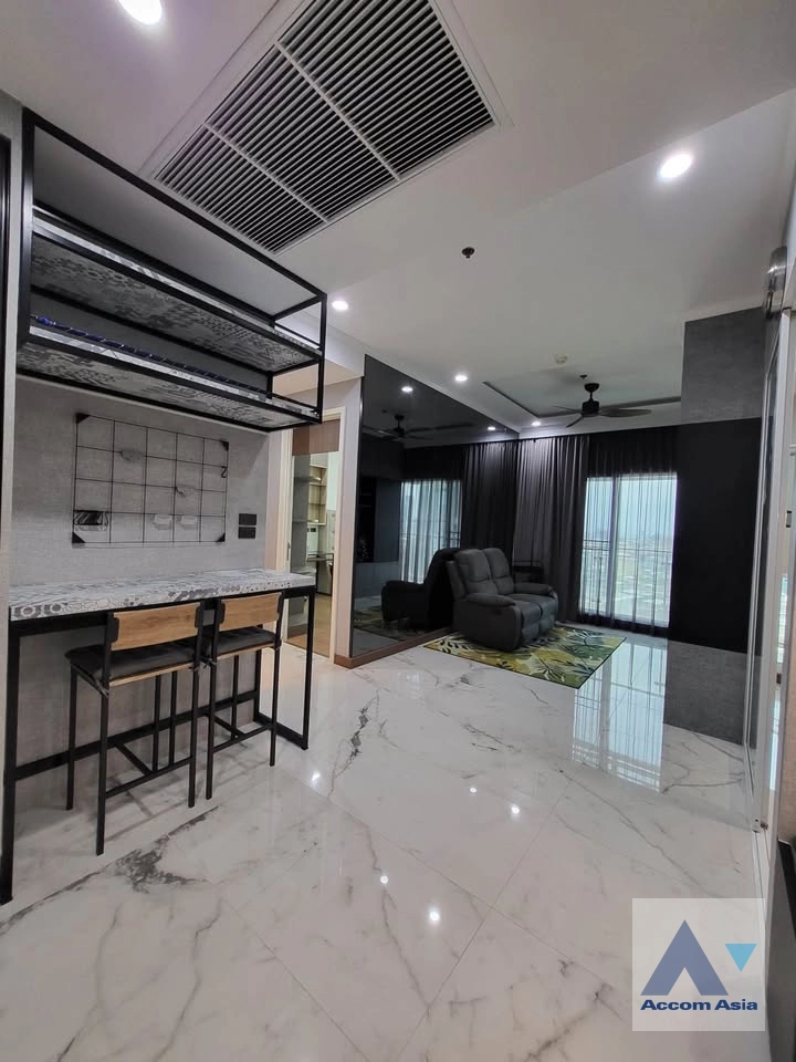 unit 1 Bedroom  Condominium For Rent & Sale in Silom, Bangkok  near MRT Sam Yan (AA43295)