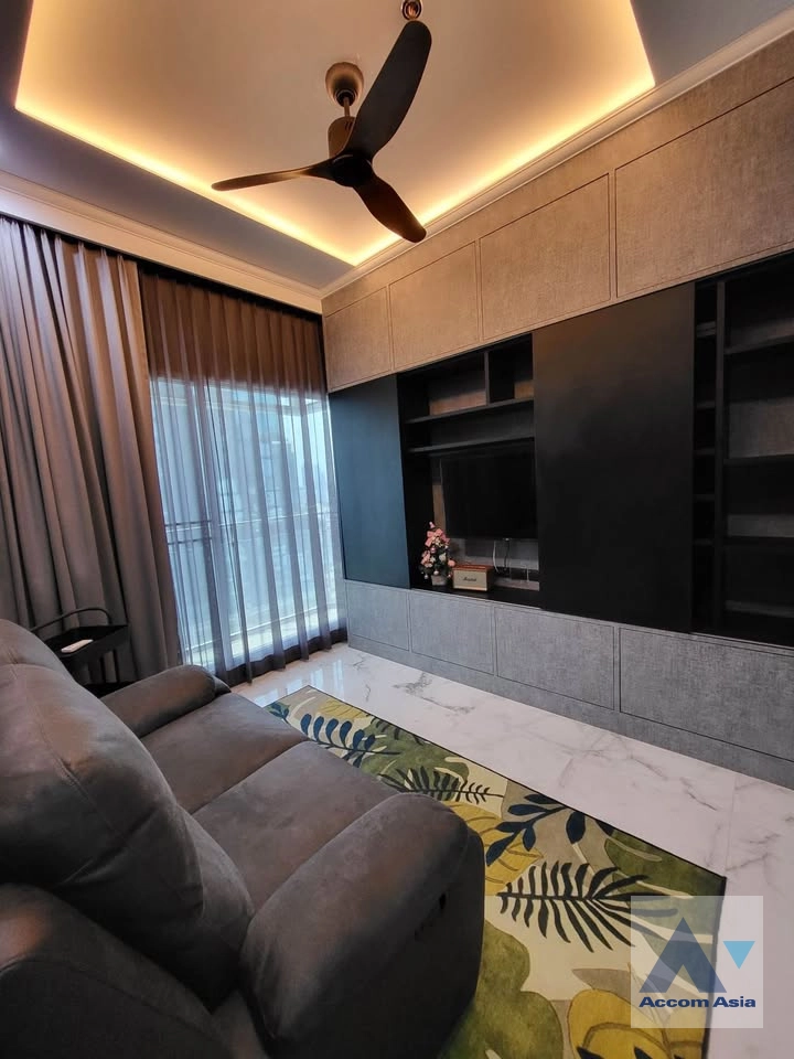  1  1 br Condominium for rent and sale in Silom ,Bangkok MRT Sam Yan at Supalai Elite Surawong AA43295
