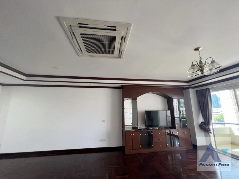 unit 3 Bedrooms  Apartment For Rent in Sukhumvit, Bangkok  (AA43298)