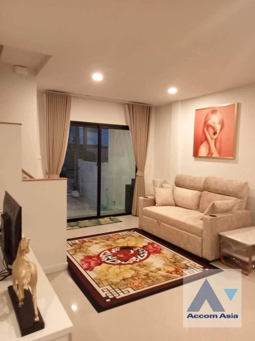 unit 2 Bedrooms  Townhouse For Rent & Sale in Samutprakan, Samutprakan  (AA43299)