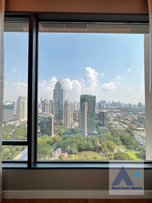 11  3 br Condominium For Rent in Ploenchit ,Bangkok BTS Chitlom at Sindhorn Residence AA43311