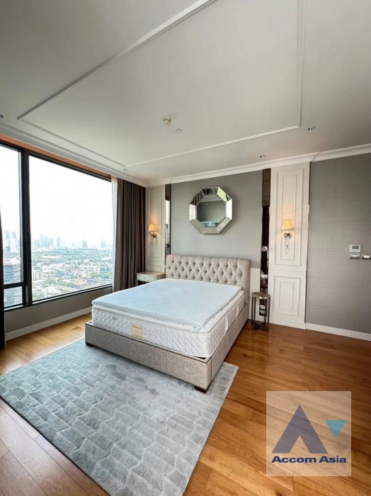 7  3 br Condominium For Rent in Ploenchit ,Bangkok BTS Chitlom at Sindhorn Residence AA43311