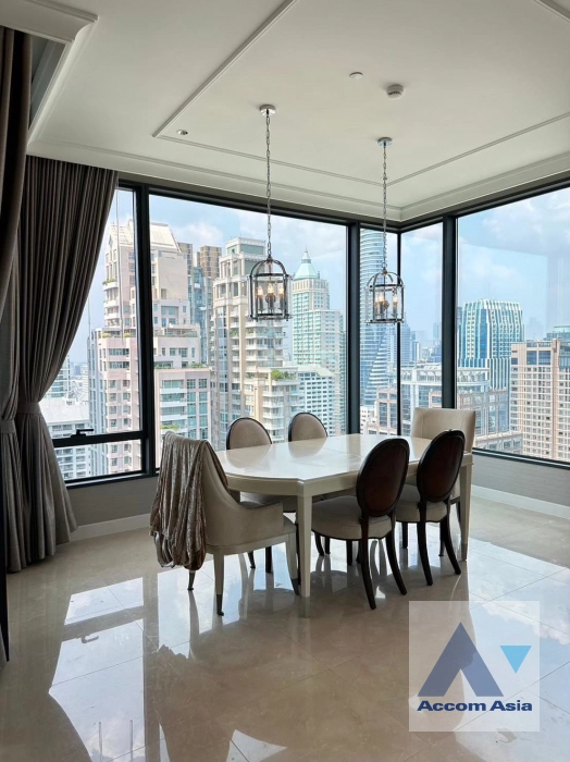  1  3 br Condominium For Rent in Ploenchit ,Bangkok BTS Chitlom at Sindhorn Residence AA43311