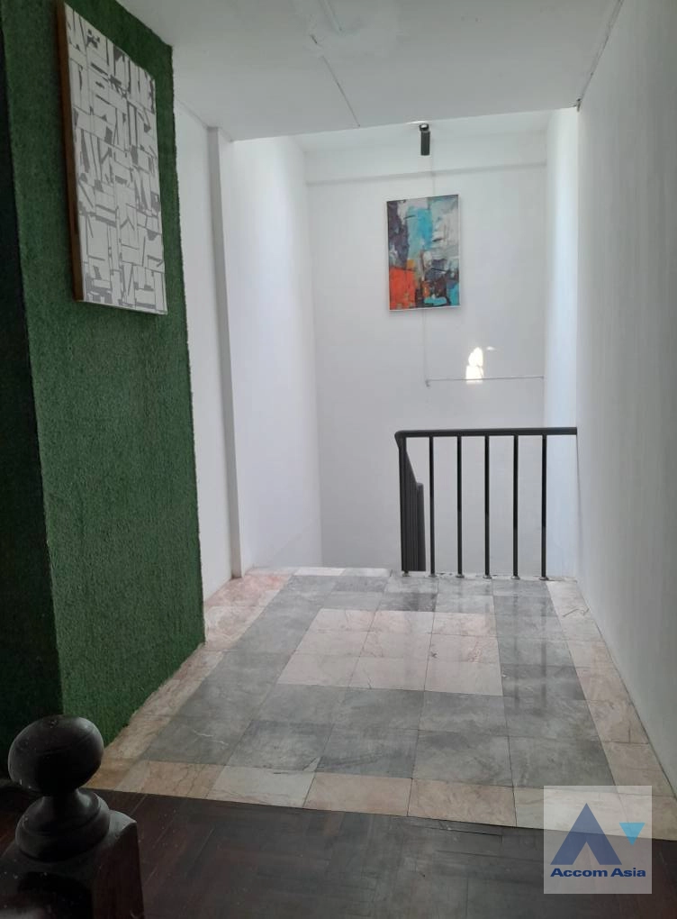 13  10 br Townhouse for rent and sale in New Phetchaburi ,Bangkok MRT Rama 9 at Rama 9 Village AA43328