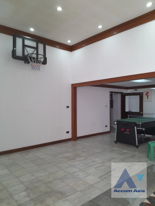 9  10 br Townhouse for rent and sale in New Phetchaburi ,Bangkok MRT Rama 9 at Rama 9 Village AA43328